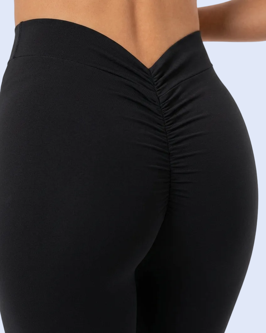 Black V-waist scrunch close-up