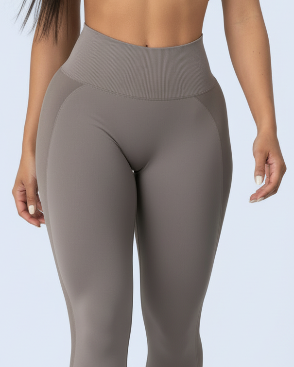 Front close-up torso-down waistband detail