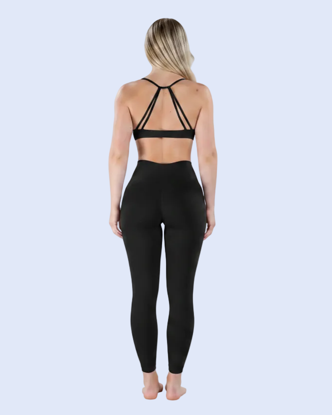 Sculpt Twist Front Sports Bra — Black